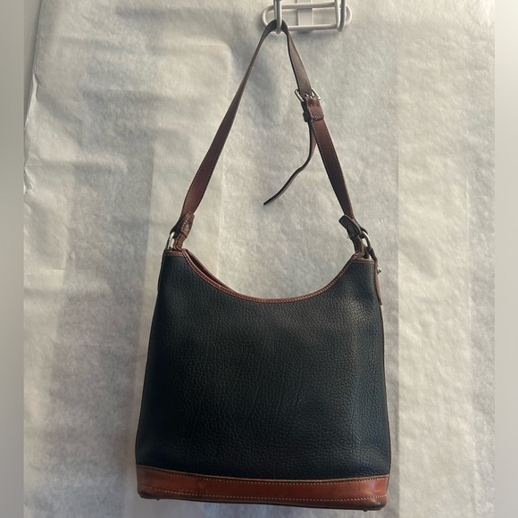 Dooney & Bourke Vintage Hobo Black and Tan Crossbody Shoulder Bag. F - Picture 6 of 12